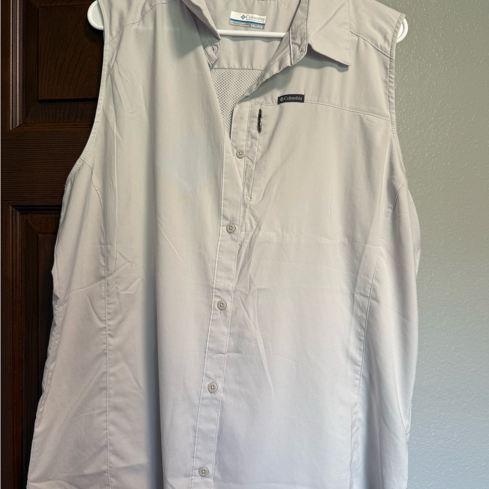 Columbia Gray Sleeveless Shirt